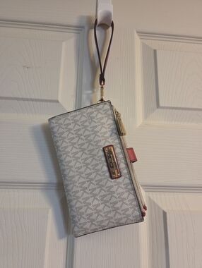 Michael Kors Red and Gray Signature Jet Set Wristlet Clutch